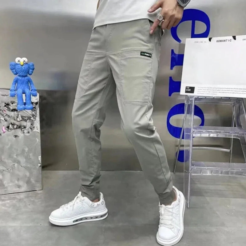 Pantaloni cargo comodi con grande capacità di stoccaggio